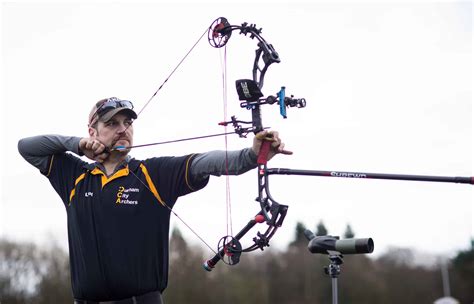 shoot  compound bow  arrow  properly accurately