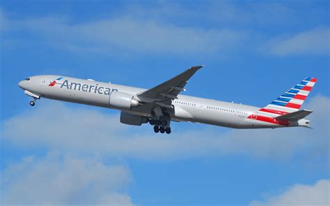 american airlines boeing  er route prediction experience  skies