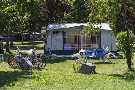 → Aire De Camping Car Jura 39 Lac De Chalain Domaine De Chalain