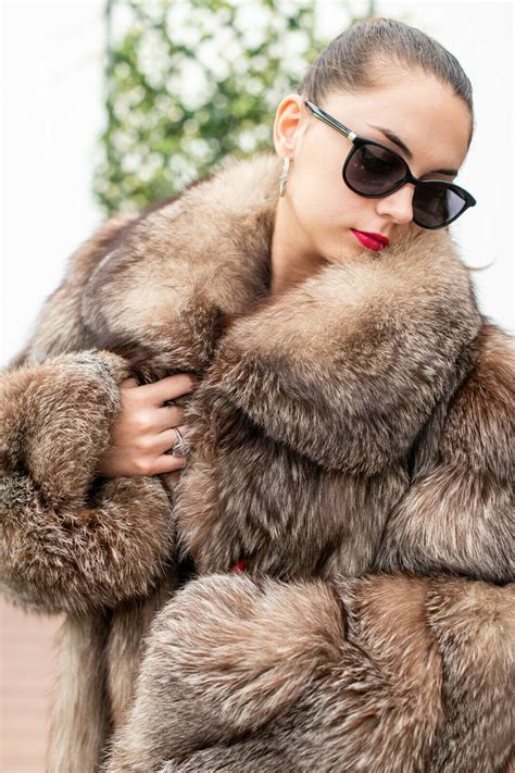 1000 Gorgeous Real Crystal Fox Coat Luxury Fur Very Long Image 0