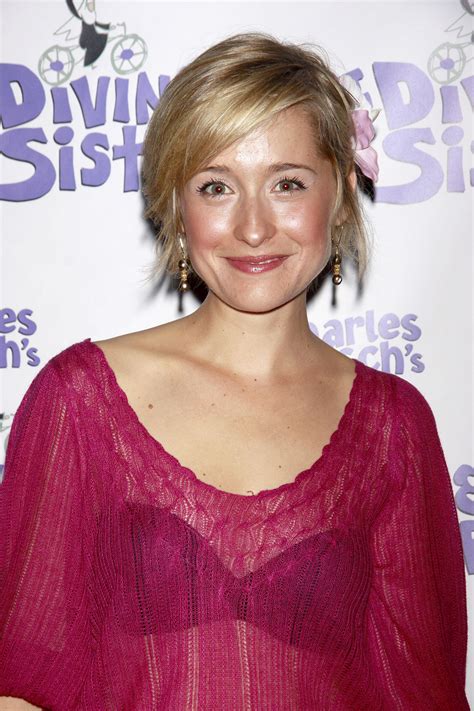 30 hot and sexy pictures of allison mack will make fall in