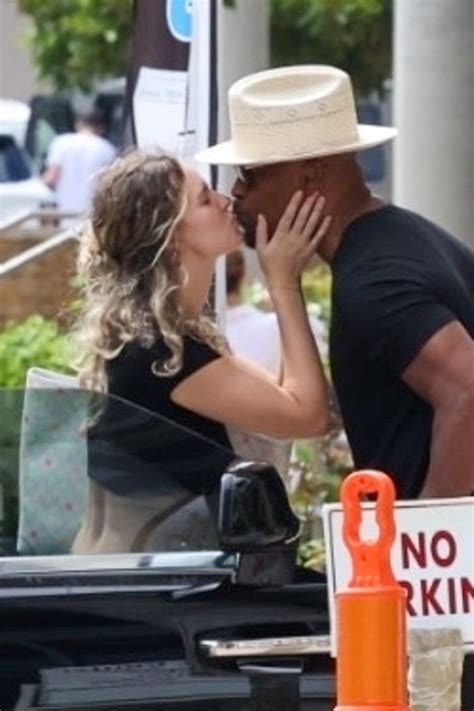 jamie foxx shares rare kiss  girlfriend alyce huckstepp