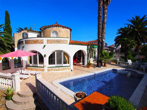 Holiday Home Empuriabrava Costa Brava Villa Spain For Rent Carmelo
