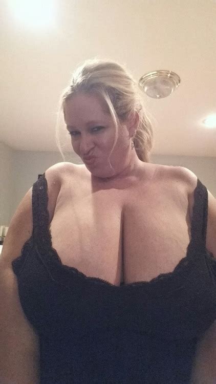White Moms Like To Show Off Vol 13 Shesfreaky