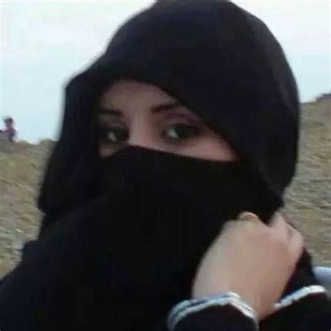للزواج سيدة اعمال سعودية ارملة مقيمة فى الخبر ابى رجل يكون سندى بالحياة