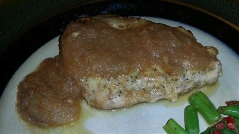 easy saucy applesauce pork chops recipe pork chops and