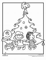 Christmas Coloring Snoopy Pages Charlie Brown Peanuts Woodstock Tree Cartoon Linus Drawing Lucy Kids Popular Jr Getdrawings Coloringhome sketch template