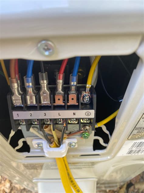 purchased   btu mini split  im confused  wiring   unit