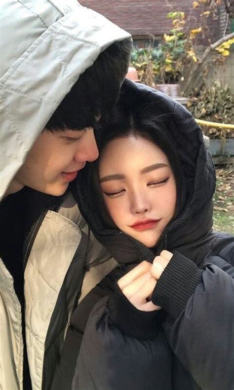 Pin By 𝐋𝐔𝐌𝐈 ∘⋅₊ On Ssa The Amour On Mars Couples Asian Cute