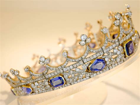 Queen Victoria Wedding Coronet Could Leave Uk Unless British Buyer Is