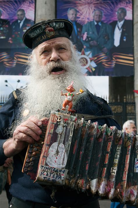 russian veterans celebrate victory day   jeremy nicholl archive