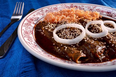 Enmoladas Comida Tipica De México Zeltzin Huicochea