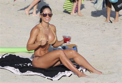 Michelle Lewin In A Bikini 19 Photos Thefappening