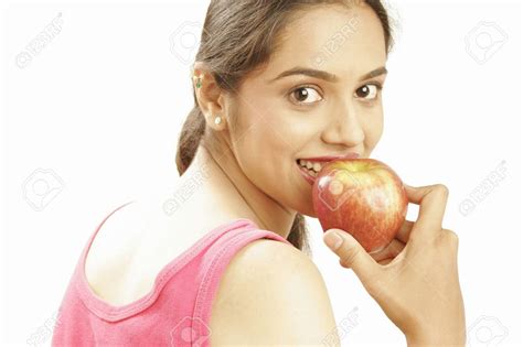 teen girls apple mouth