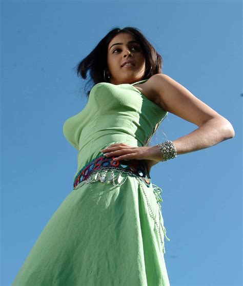 genelia d souza sexy ass liking gallery