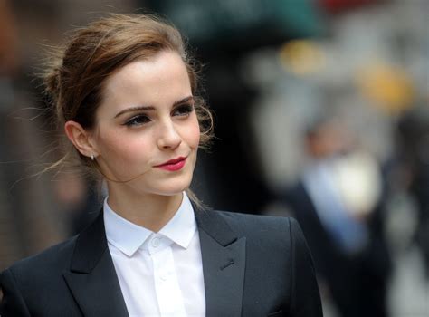 is emma watson is dating prince harry 5 beauty looks for a royal outing vogue