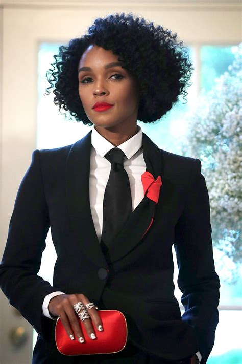 Janelle Monáe Gets Personal With A No Make Up Selfie And Lets Her Hair