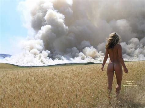 fire in the field august 2005 voyeur web hall of fame