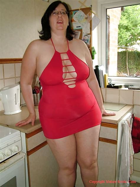 Busty Bbw Jayne L In Tight Red Mini Dress 14 Pics Xhamster