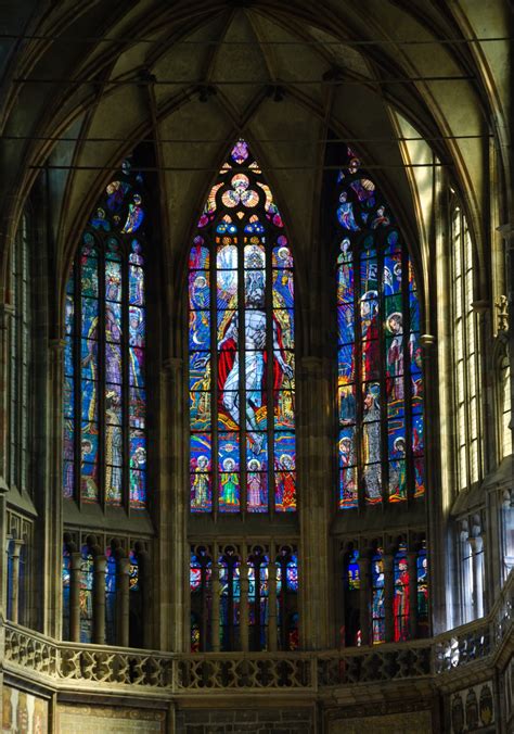 kostenlose foto st vitus kathedrale kirche tschechien glasfenster