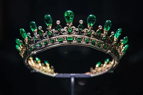 queen victoria s dazzling jewels go on display in london jewelry