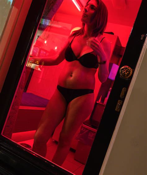 amsterdam set to ban prostitute window displays in red light district