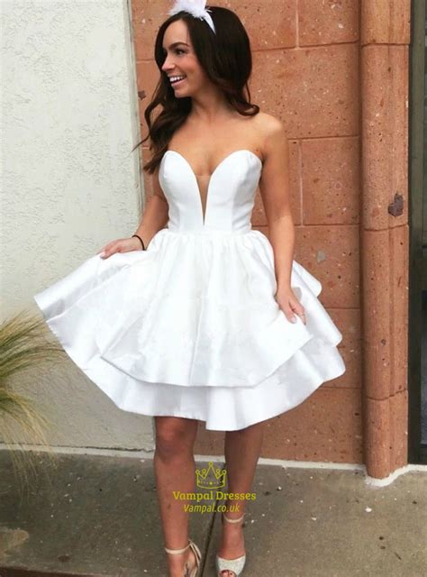 simple white sweetheart neckline sleeveless satin short prom dress