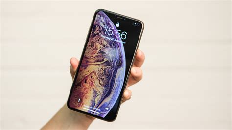 Apple Iphone Xs Max Review Apple S High Roller Is A Touch