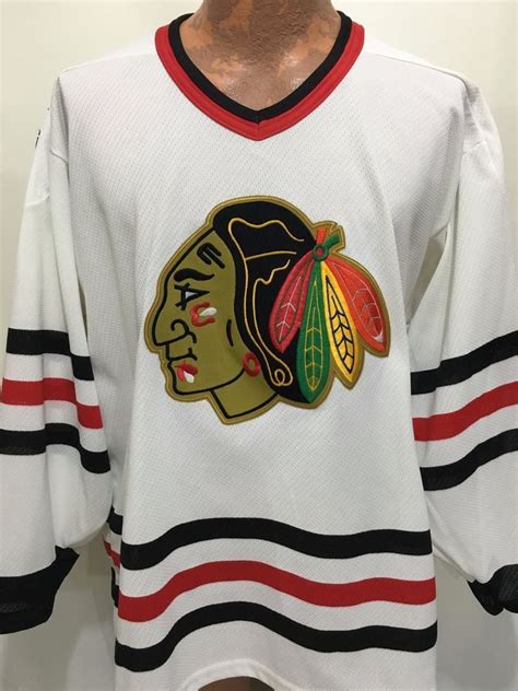 chicago blackhawks hockey mens large maska air knit white