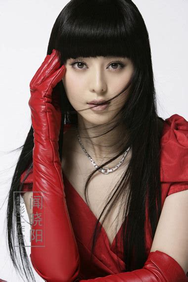 my celebrity 范冰冰 fan bingbing red leather gloves