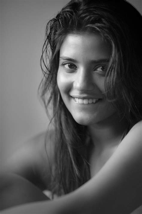 aishwarya rajesh latest photoshoot cute celebs south indian actress photo tamil actress