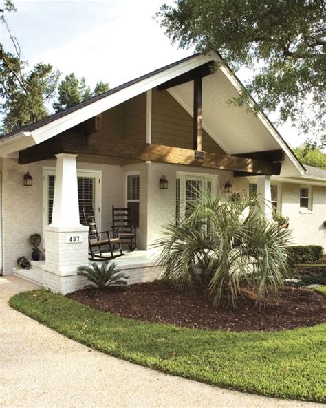 bungalow house  american classic town country living