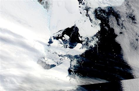 conger ice shelf breaks  eastern antarctica  washington post