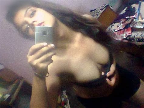 attractive desi indian teen girls arousing selfies