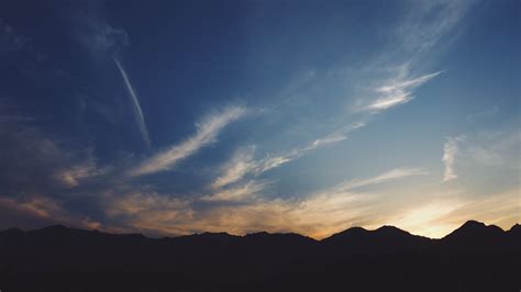 무료 이미지 수평선 실루엣 산 구름 하늘 태양 해돋이 일몰 햇빛 아침 새벽 분위기 황혼 저녁 잔광