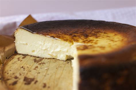 san sebastian cheesecake wie ein vebrannter kaesekuchen