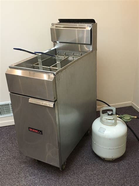 portable propane deep fryers professional   call    tent commercial kitchen