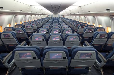 american airlines economy class seat  boeing   aircraft
