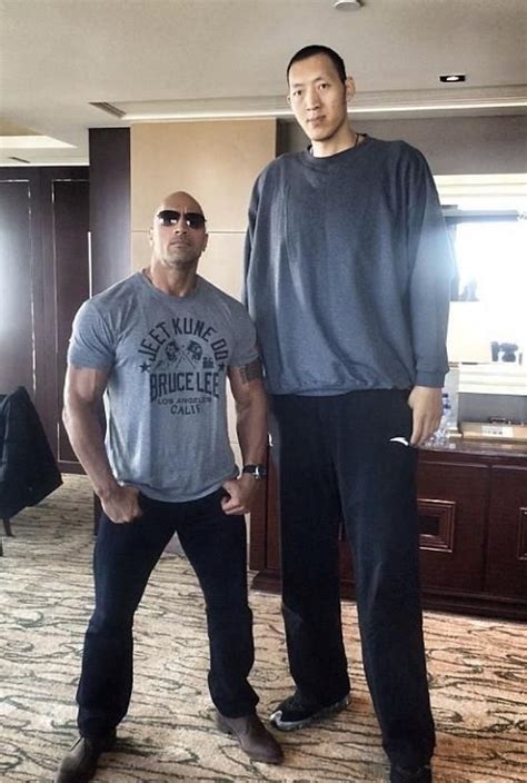 suddenly dwayne johnson aka the rock doesn t seem so big next to the tallest man funny faxo