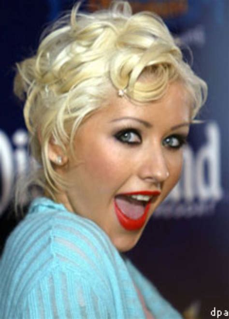 Radikaler Imagewandel Christina Aguilera Legt Ihre Piercings Ab N Tv De