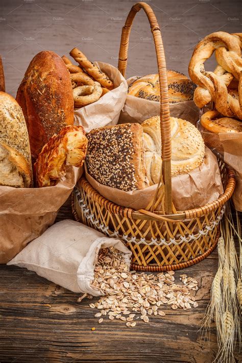 baked bread  assortment bake  bakery food images
