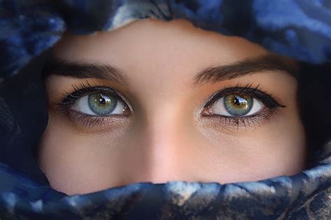 fondos de pantalla  mujer modelo ojos verdes fotografia azul