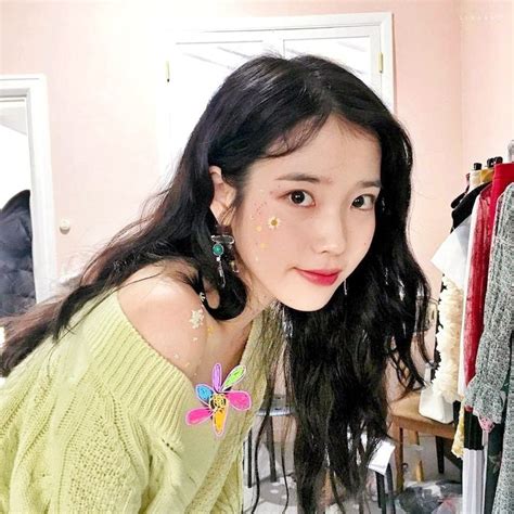 Iu Captures Fans Hearts With A Little Sexiness In Her Recent Instagram