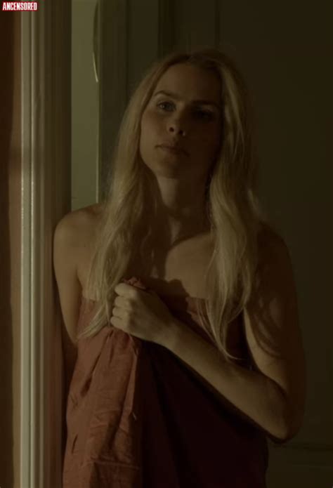 Claire Holt Nude Pics Página 1