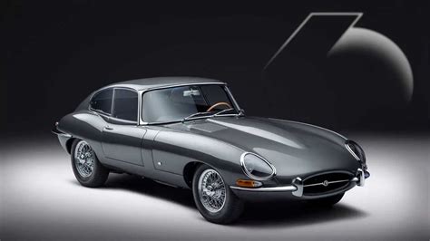 jaguar  type  collection marks  decades   iconic sports car