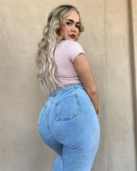 mom jeans levi jeans skinny jeans booking erin booty dreams