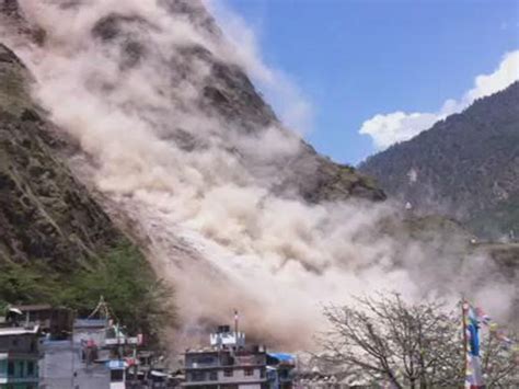 Nepal Earthquake Video Massive Landslide Hits Dhunche