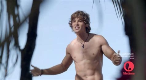 Brenton Thwaites In Blue Lagoon The Awakening Male