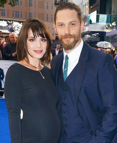 Tom Hardy S Wife Charlotte Riley Is Pregnant Bump Photos Us Weekly