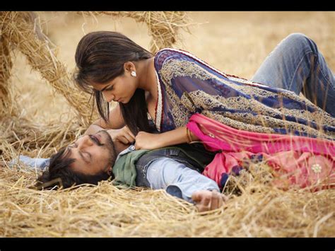 Sizzling Pictures Of Sudeep And Rachita Ram From Ranna Filmibeat